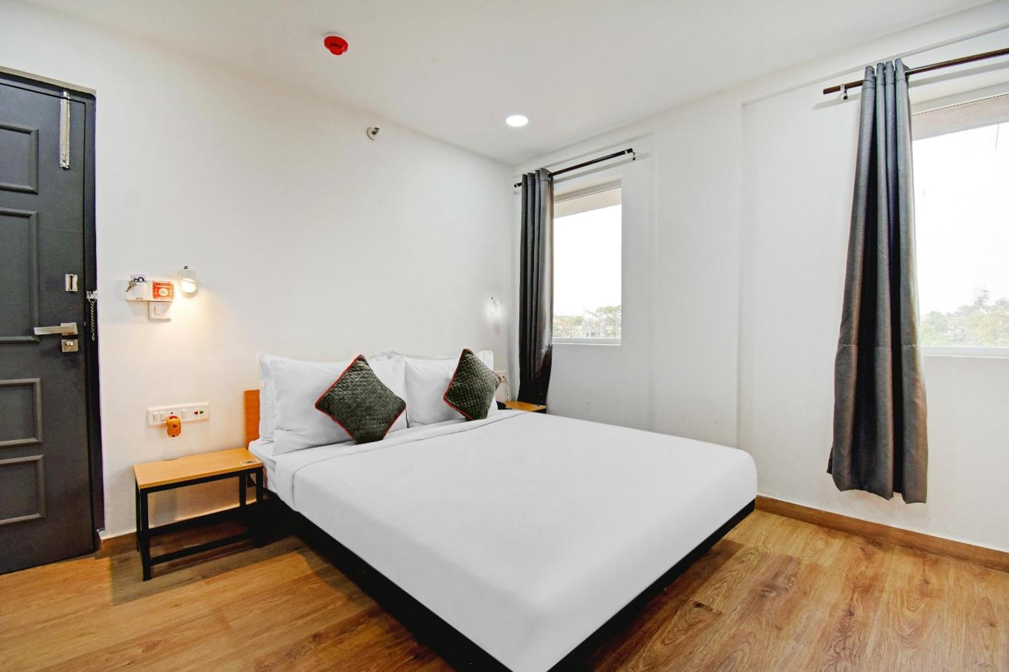 Super Townhouse The Royal Retreat Hotell Garui Exteriör bild