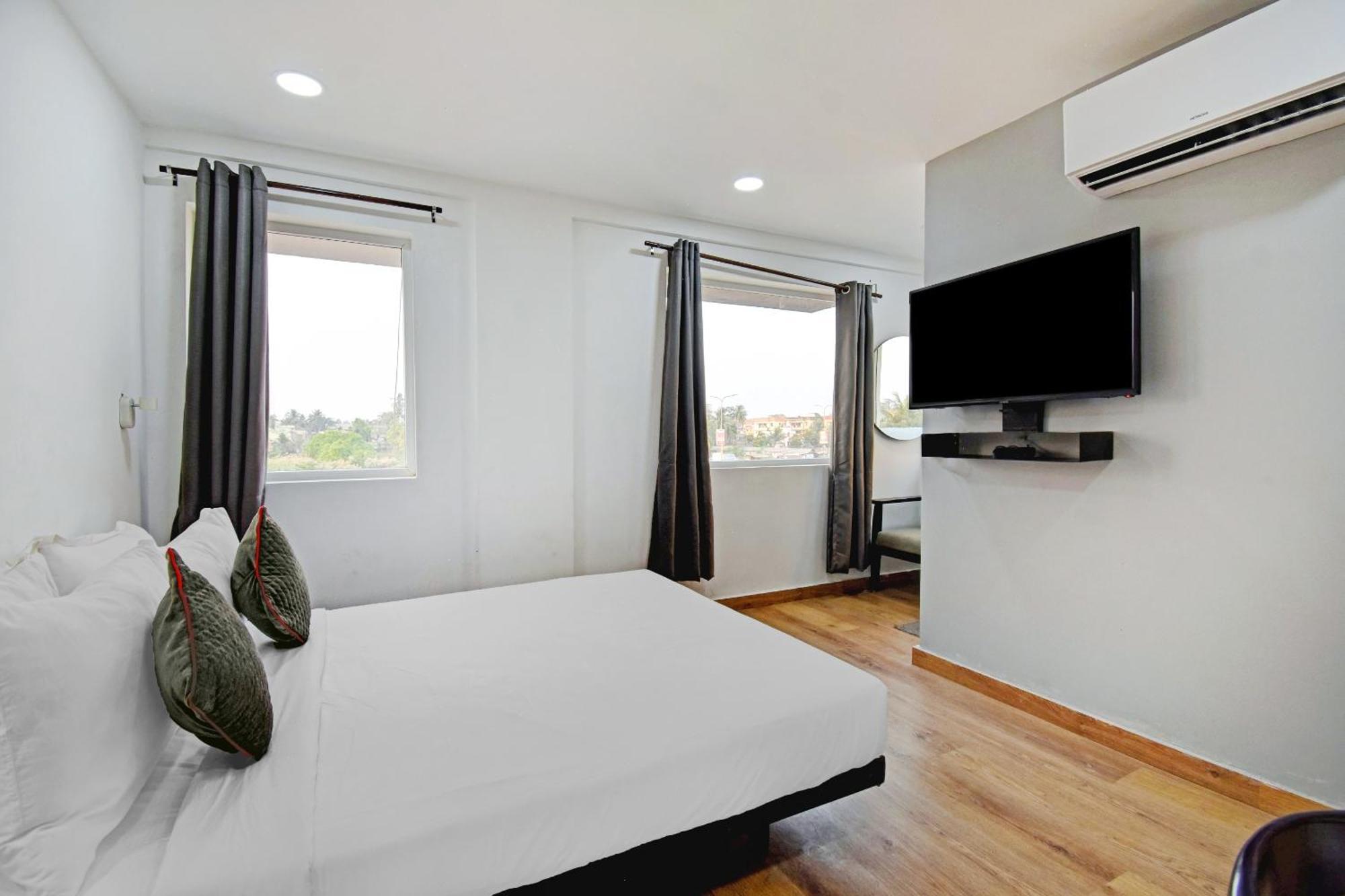 Super Townhouse The Royal Retreat Hotell Garui Exteriör bild