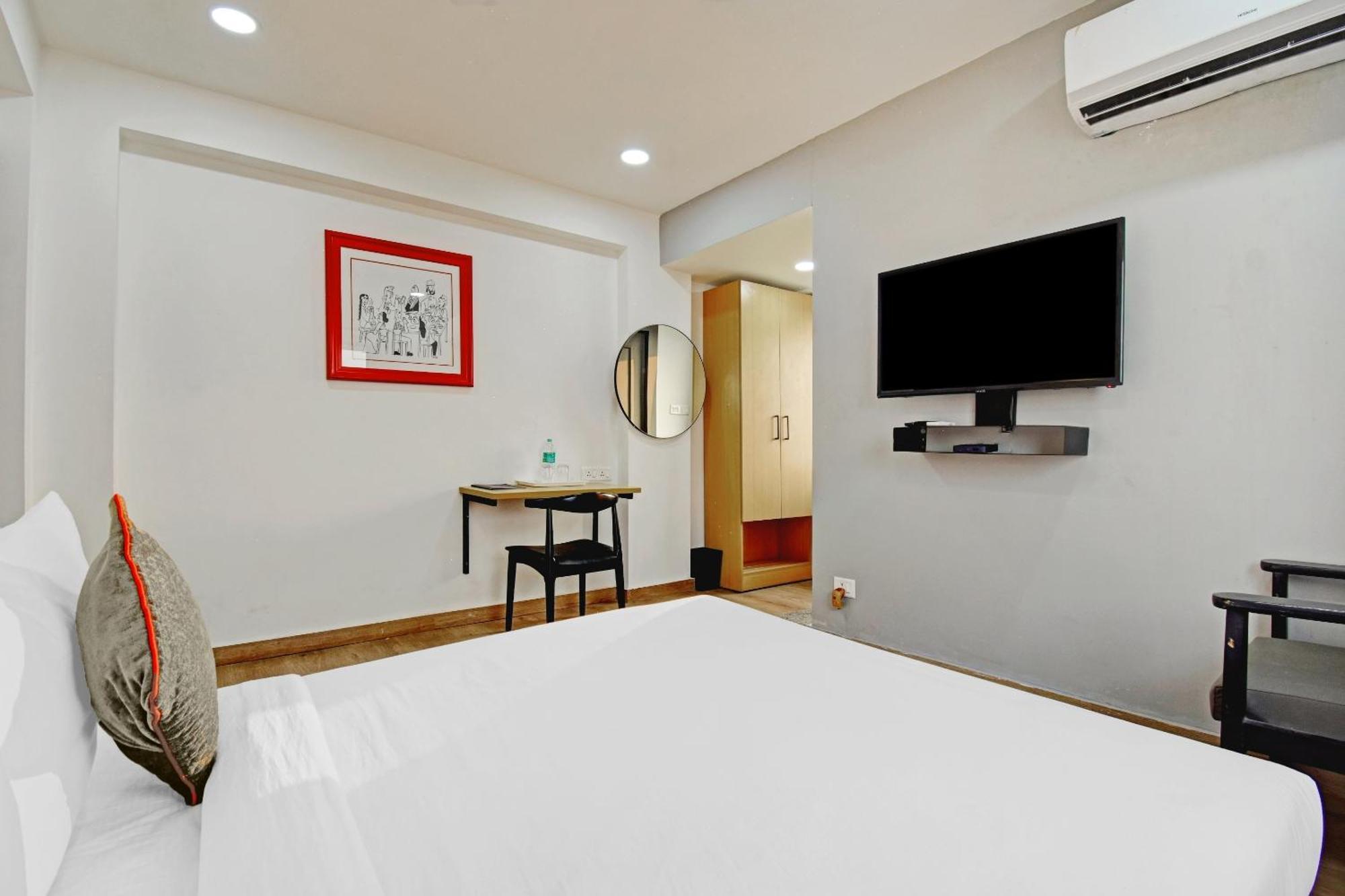 Super Townhouse The Royal Retreat Hotell Garui Exteriör bild